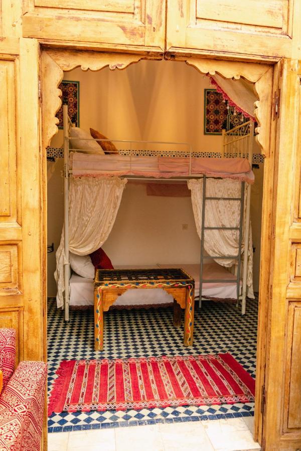 Sendis Dar Hostel Фес Екстериор снимка