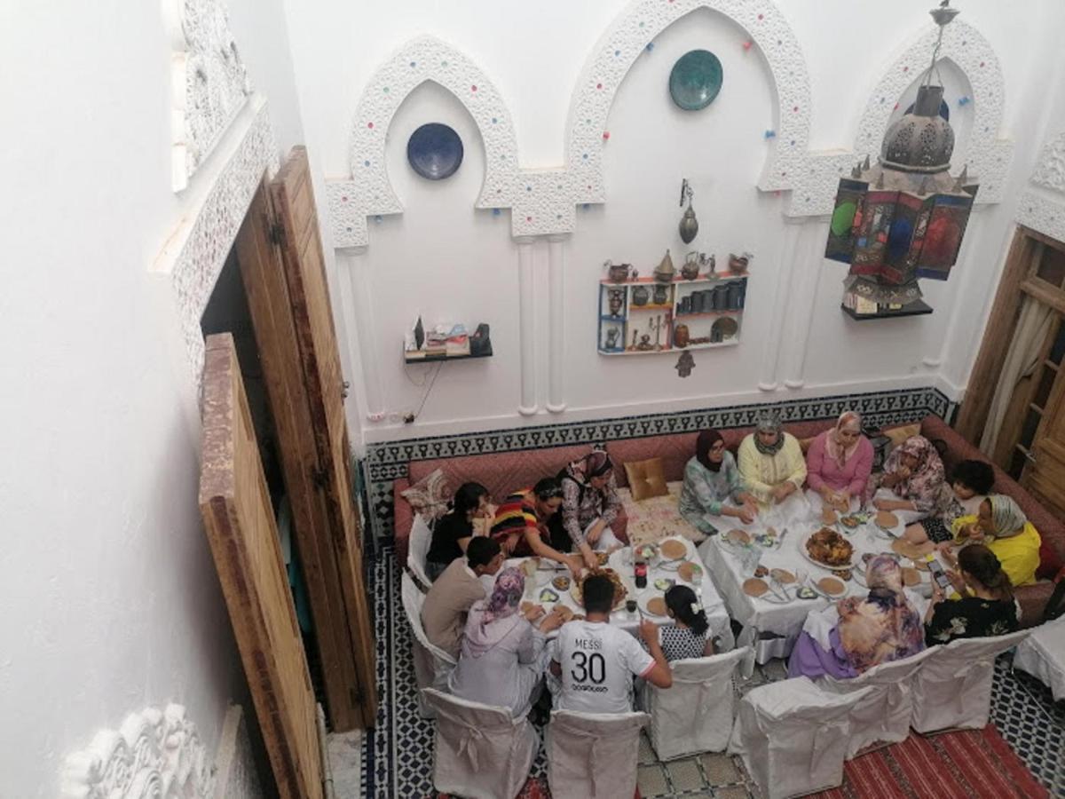 Sendis Dar Hostel Фес Екстериор снимка