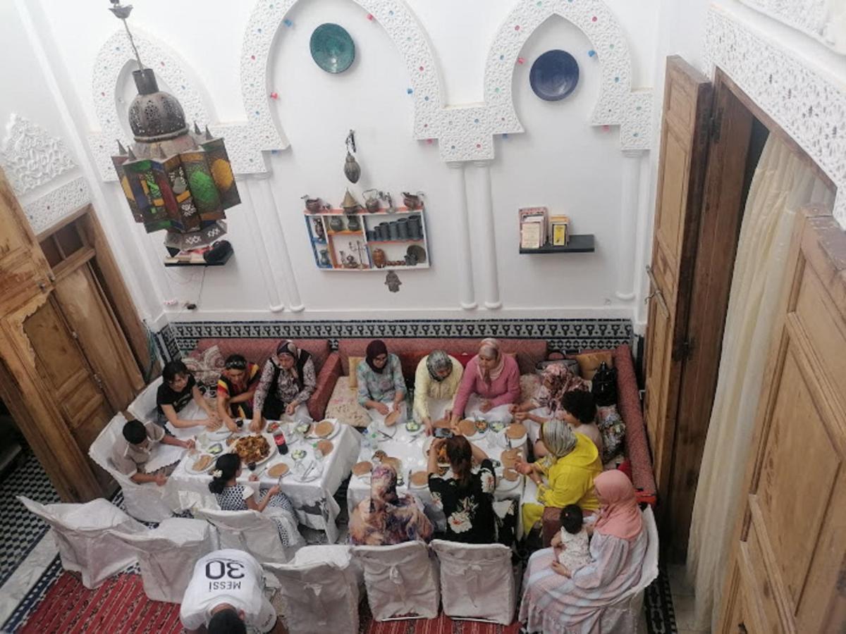 Sendis Dar Hostel Фес Екстериор снимка
